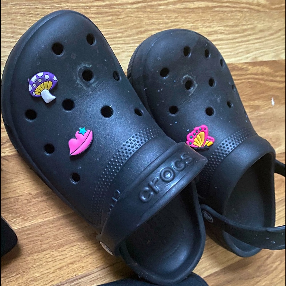 Black crocs size 9